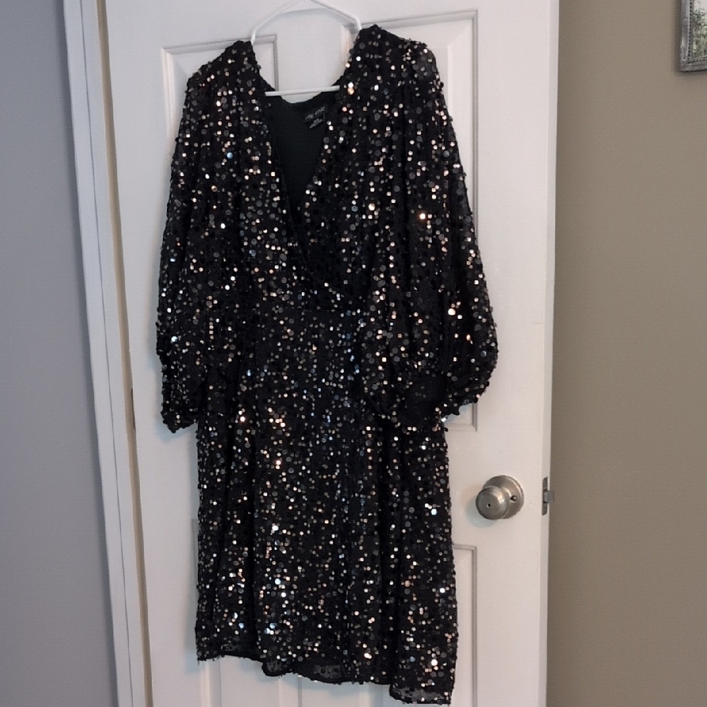 City Chic Black Sequin V-Neck Party Dress